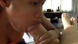 Nueng semen hambriento asiático