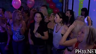 Јонг девојке јебене после плеса