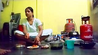 Desi wife working in nighty