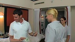 Bangbros - clasic scene with pawg (femei albe cu fundul mare) gagici Hollie Stevens and vicky (wowowow)