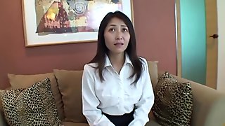 Japonesa milf secretária quer sexo depois do trabalho